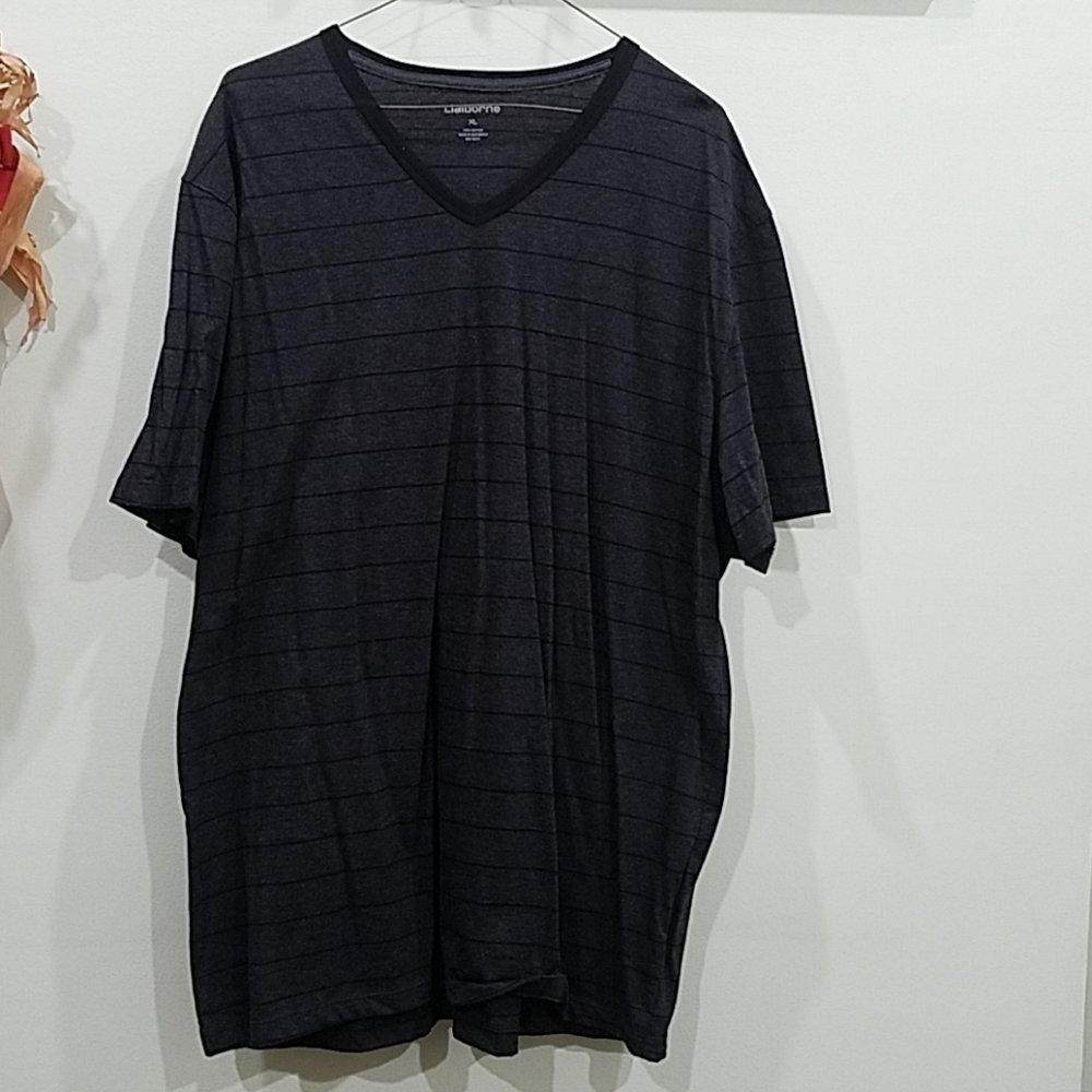 Claiborne V-neck striped Tshirt sz XL